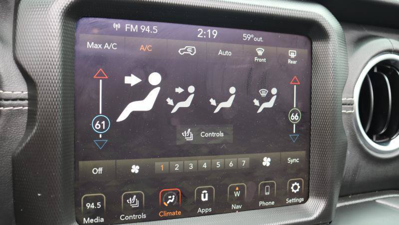 Used 2023 Jeep Wrangler Unlimited Sahara w/ Cold Weather Group AWD/4WD image 16