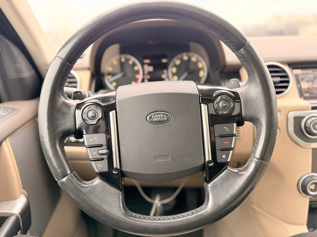 Used 2016 Land Rover LR4 HSE AWD/4WD image 19