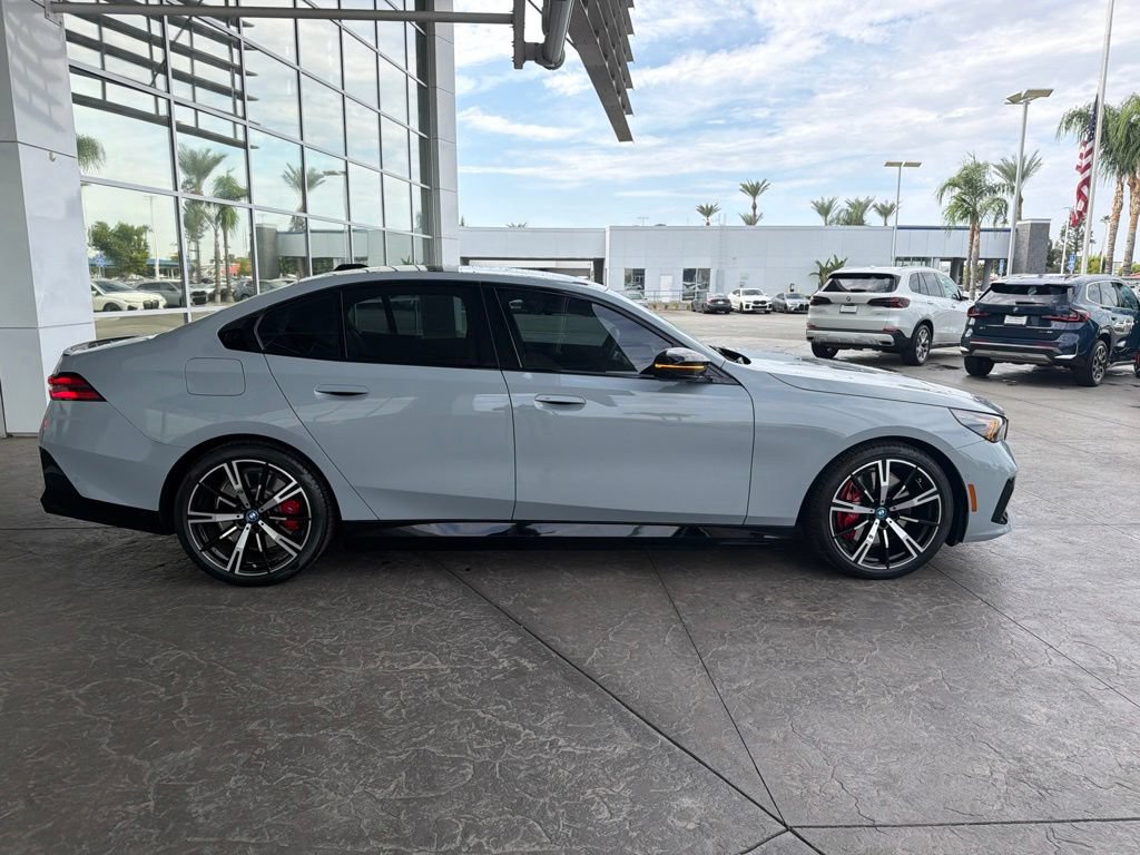 Used 2024 BMW i5 M60 w/ Premium Package AWD/4WD image 3