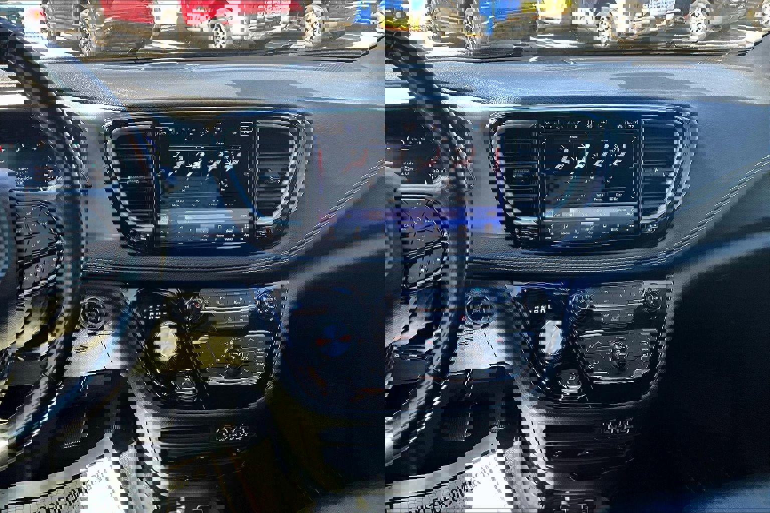 Used 2021 Chrysler Pacifica Touring-L w/ Uconnect Theater Family Group image 5