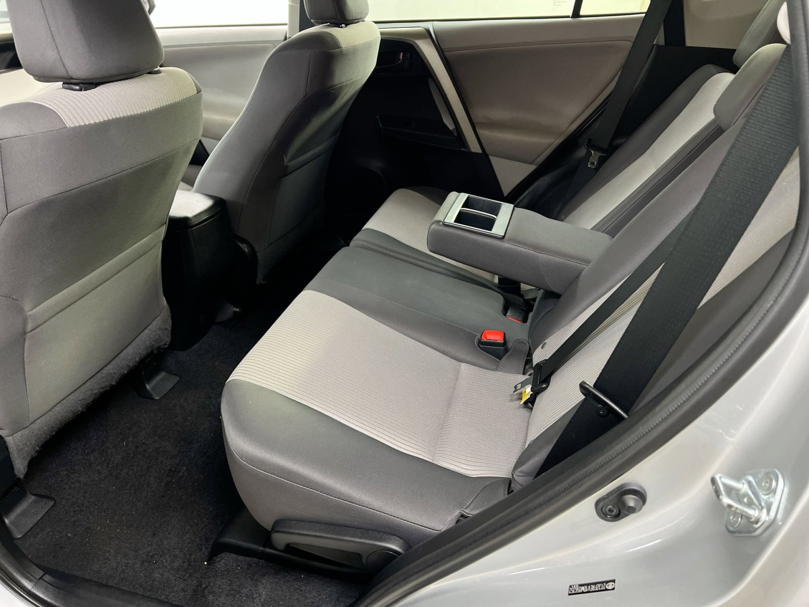 Used 2013 Toyota RAV4 LE image 28