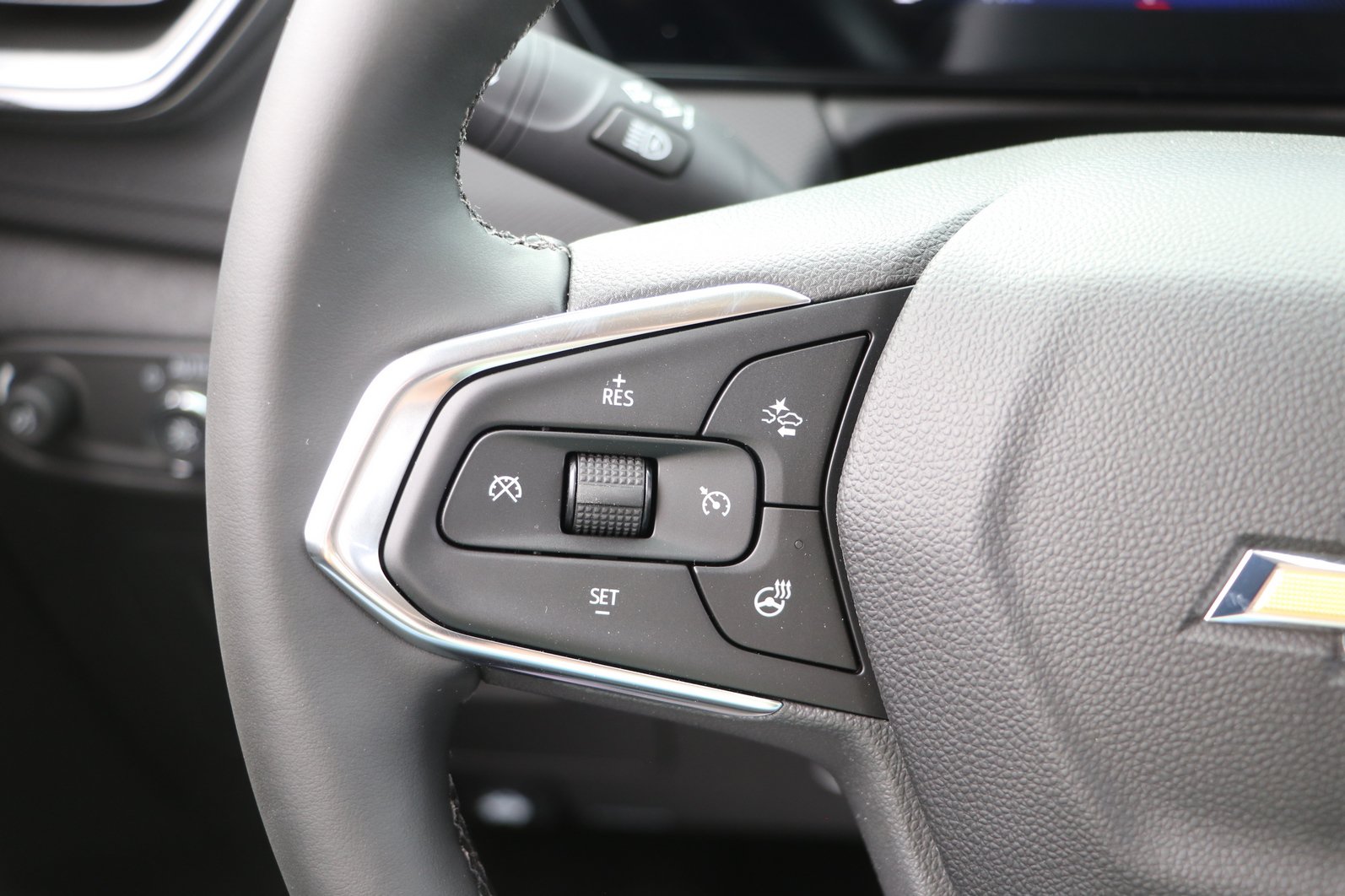 New 2026 Chevrolet TrailBlazer LT w/ Convenience Package FWD image 18