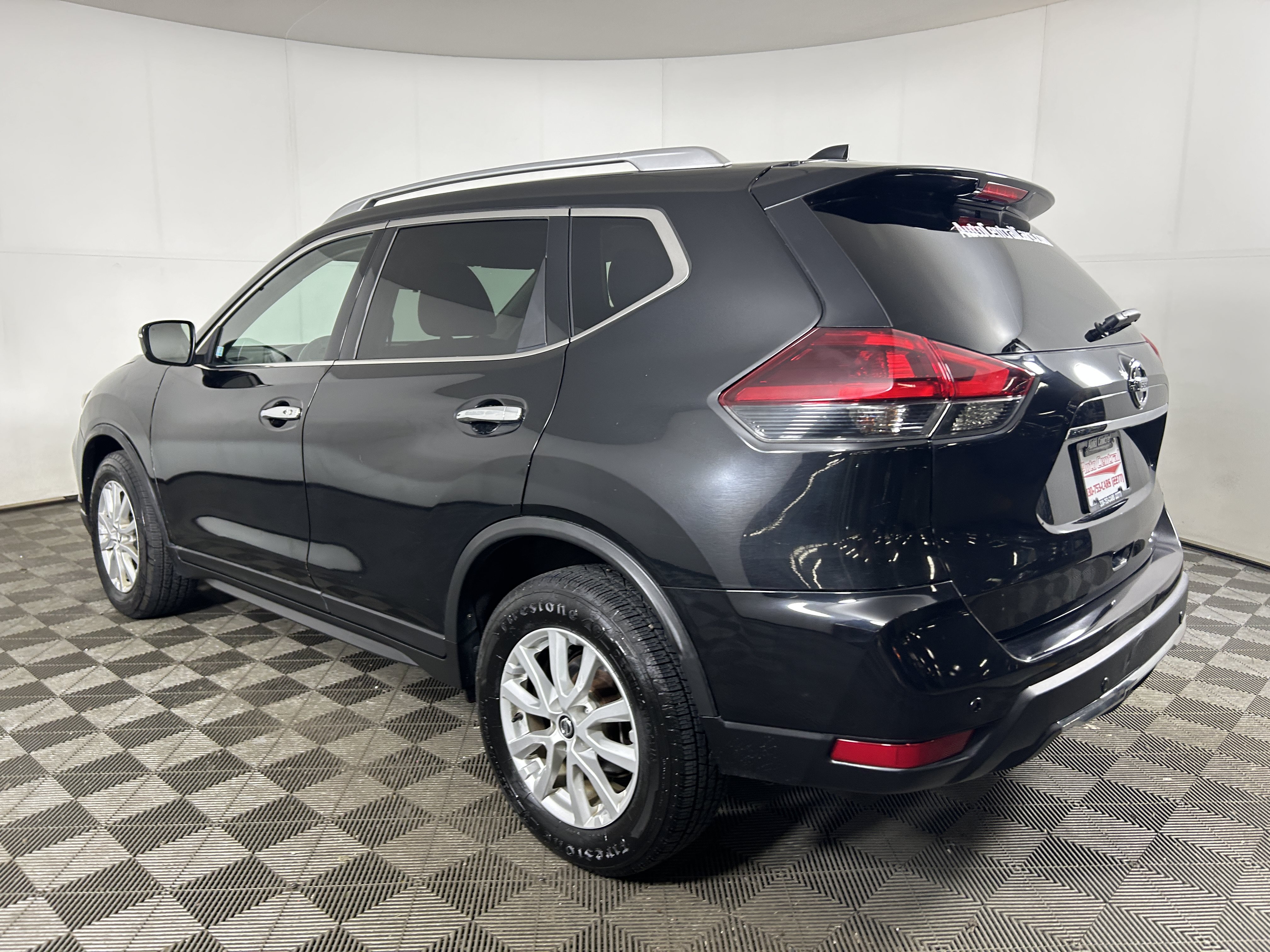 Used 2020 Nissan Rogue SV AWD/4WD image 7