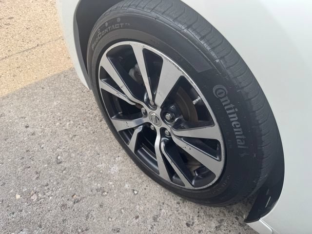 Used 2017 Nissan Maxima Platinum FWD image 27