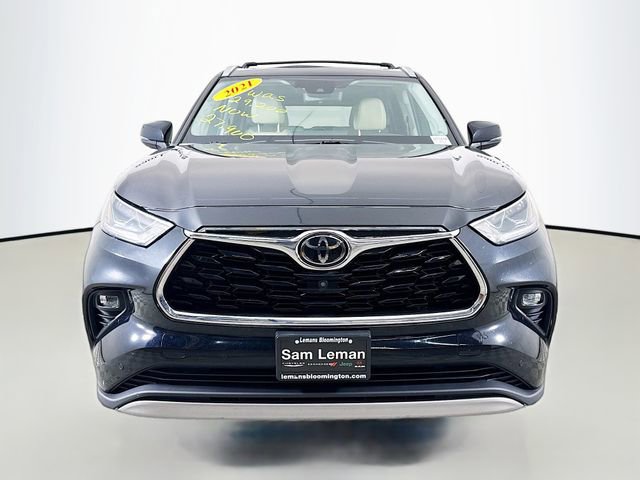 Used 2021 Toyota Highlander Platinum image 2