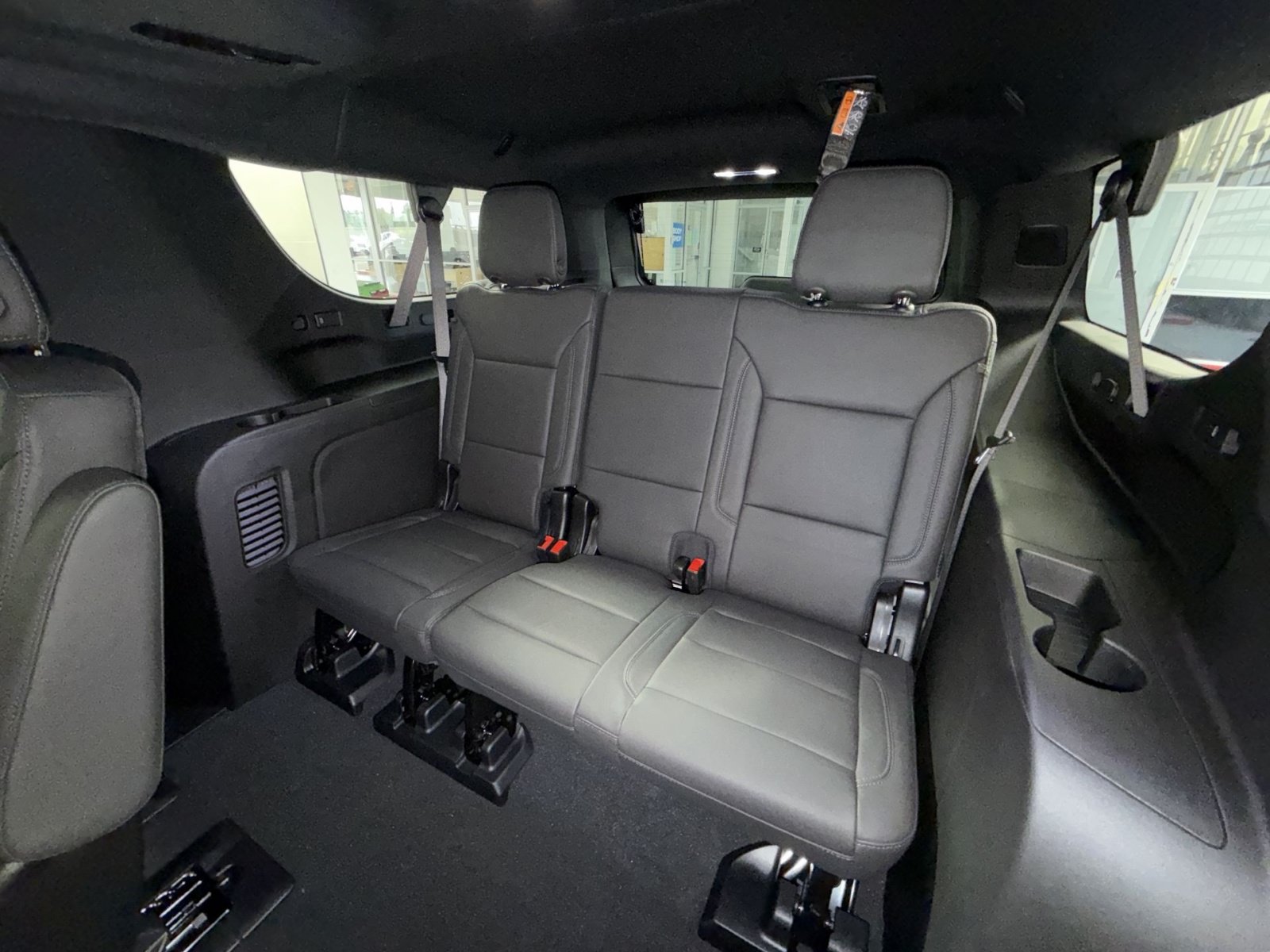 New 2026 Chevrolet Suburban LT w/ Advanced Technology Package AWD/4WD image 26