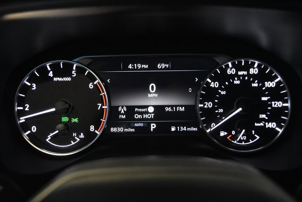 Used 2025 Nissan Rogue SV image 19