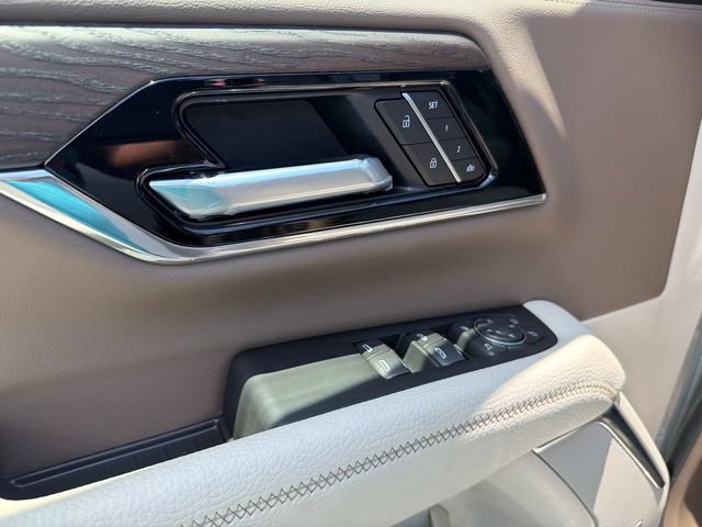 New 2026 GMC Yukon XL Denali w/ Denali Reserve Package AWD/4WD image 18