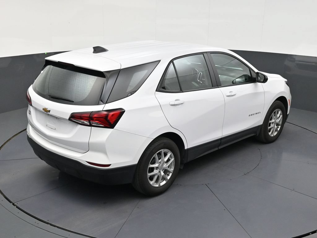 Used 2024 Chevrolet Equinox LS FWD image 16
