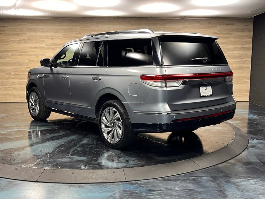 Used 2023 Lincoln Navigator Reserve AWD/4WD image 18
