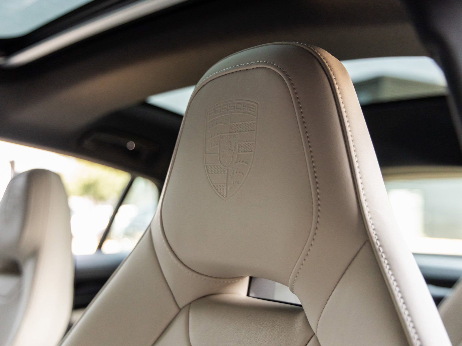 Certified 2025 Porsche Panamera image 28