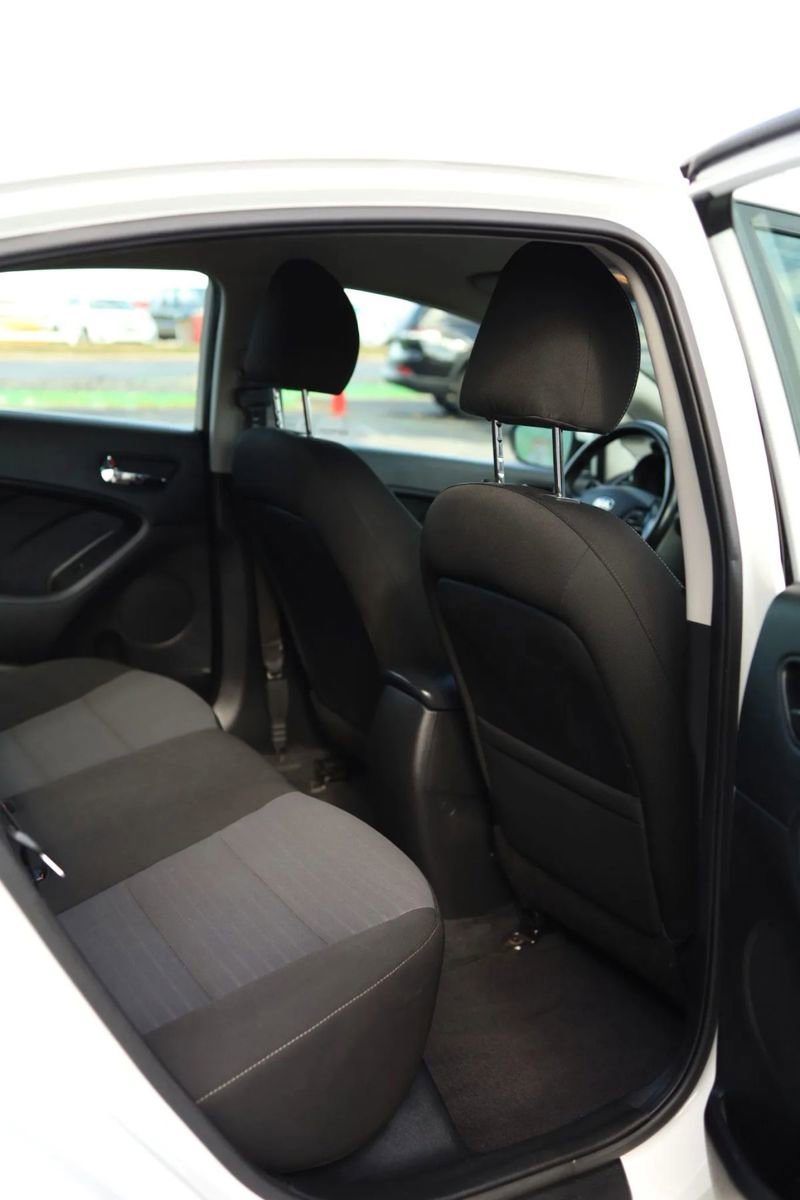 Used 2017 Kia Forte S w/ S Technology Package image 34