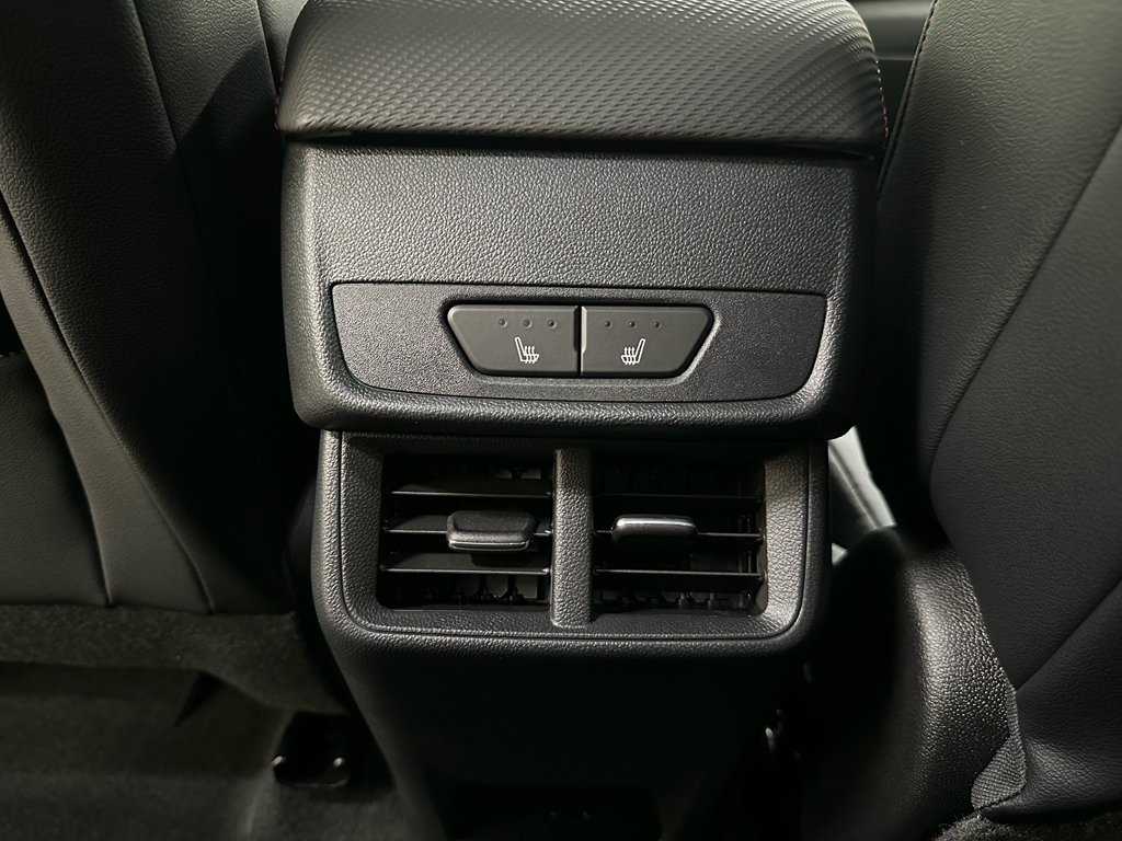 New 2027 Chevrolet Equinox RS w/ Convenience Package III AWD/4WD image 17