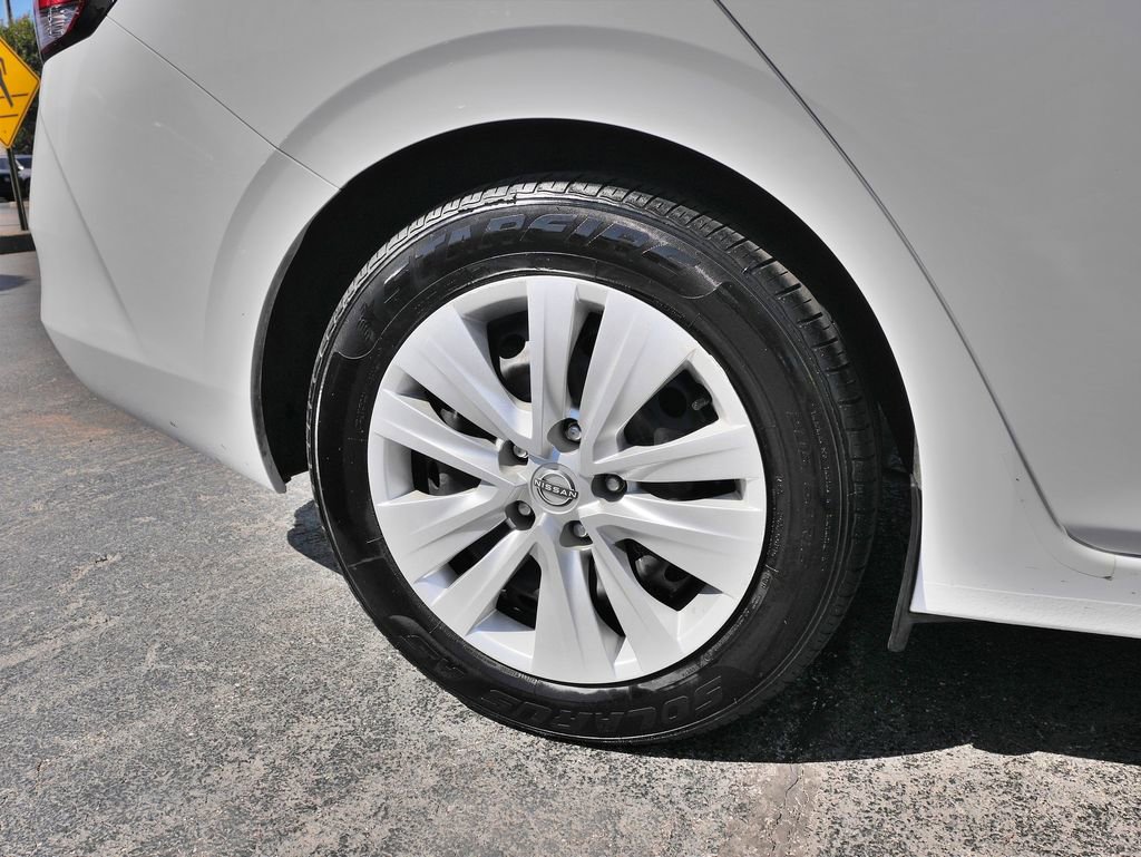 Used 2024 Nissan Sentra S FWD image 9