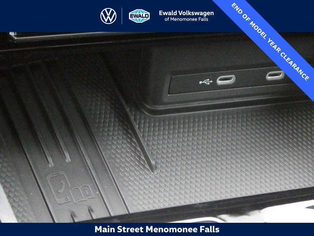 Certified 2025 Volkswagen Atlas SEL image 22