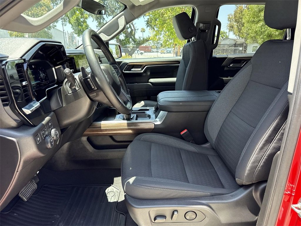 Used 2023 Chevrolet Silverado 1500 RST w/ Z71 Off-Road Package image 18