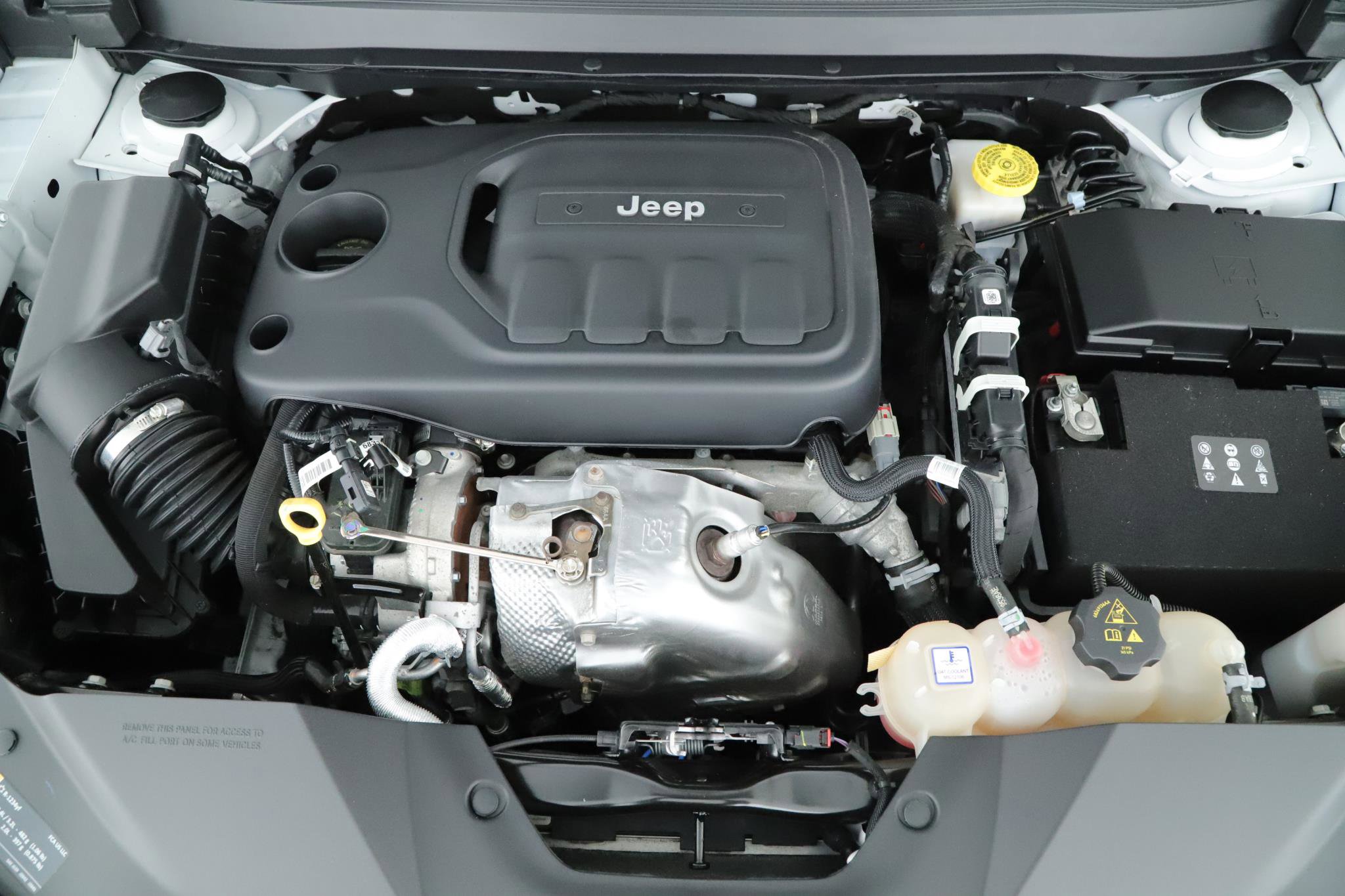 Used 2023 Jeep Cherokee Trailhawk w/ Sun & Sound Group image 18