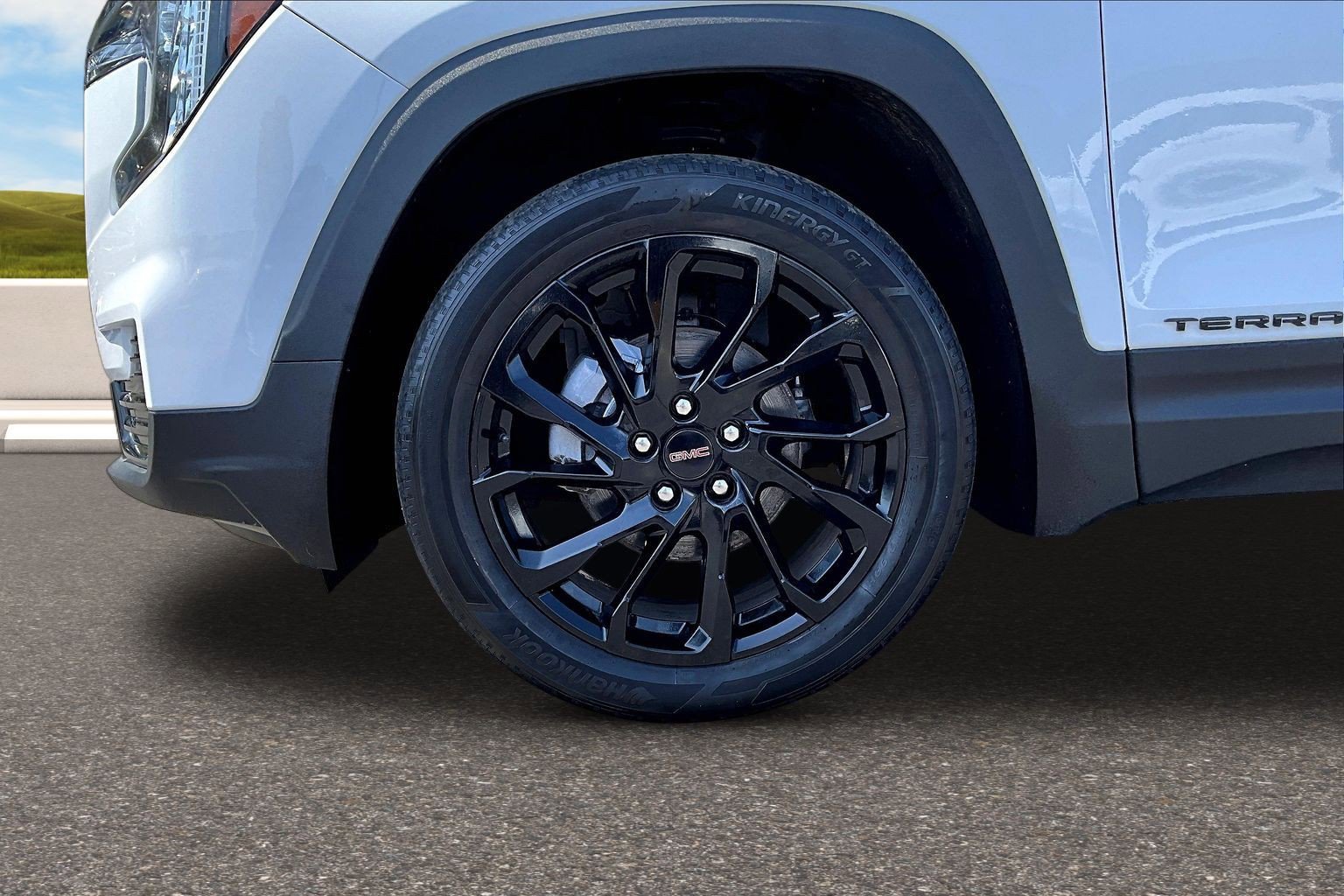 Used 2023 GMC Terrain SLE w/ Driver Convenience Package AWD/4WD image 25
