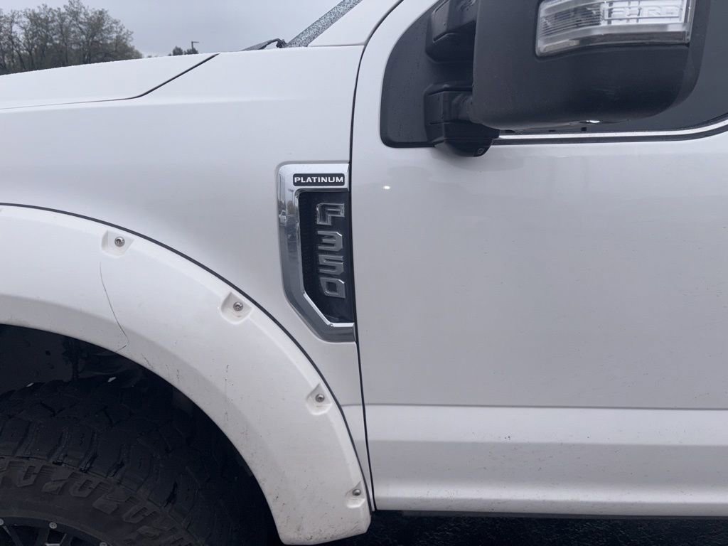 Used 2017 Ford F350 Platinum w/ Platinum Ultimate Package AWD/4WD image 2