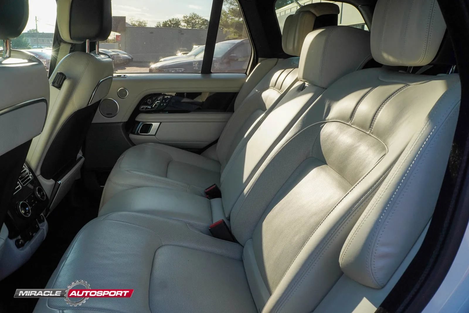 Used 2021 Land Rover Range Rover Autobiography AWD/4WD image 26