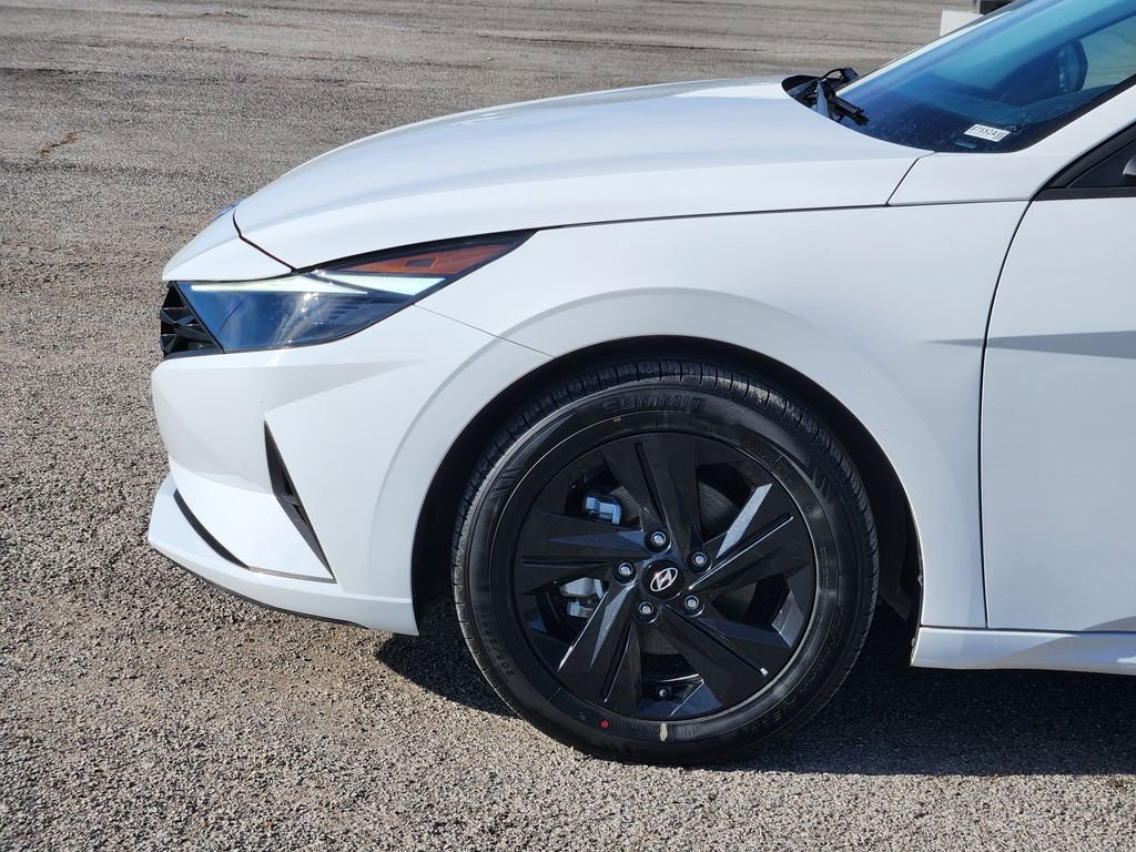 Used 2023 Hyundai Elantra Blue w/ Cargo Package image 8