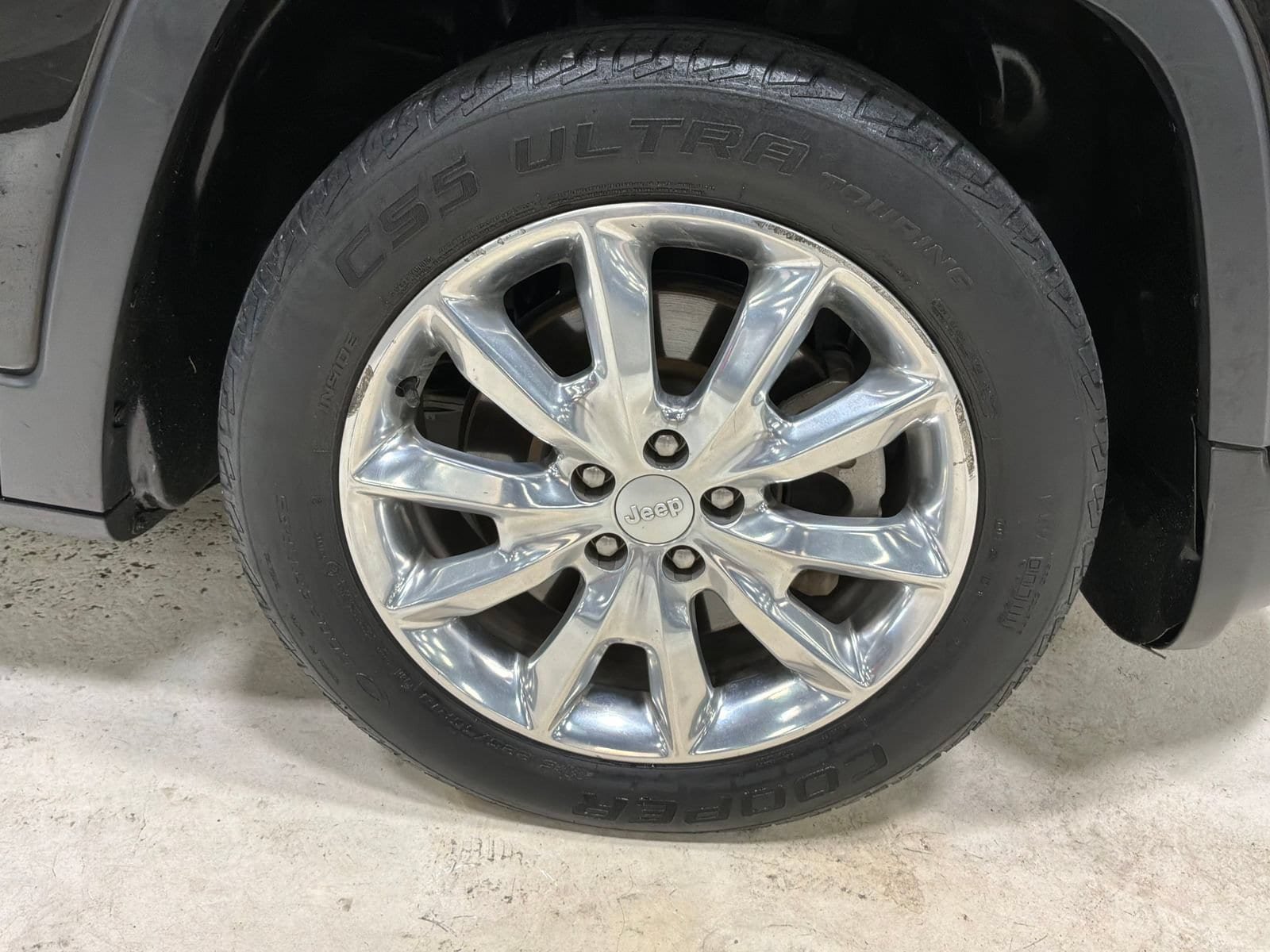 Used 2017 Jeep Cherokee Limited FWD image 12