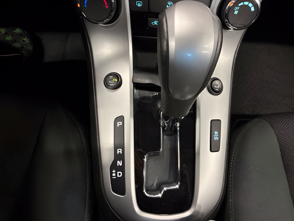 Used 2011 Chevrolet Cruze LT FWD image 32