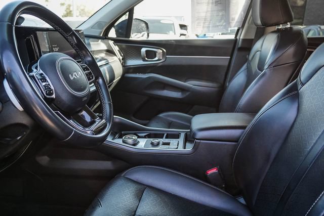 Used 2022 Kia Sorento EX w/ Panoramic Sunroof Package AWD/4WD image 18