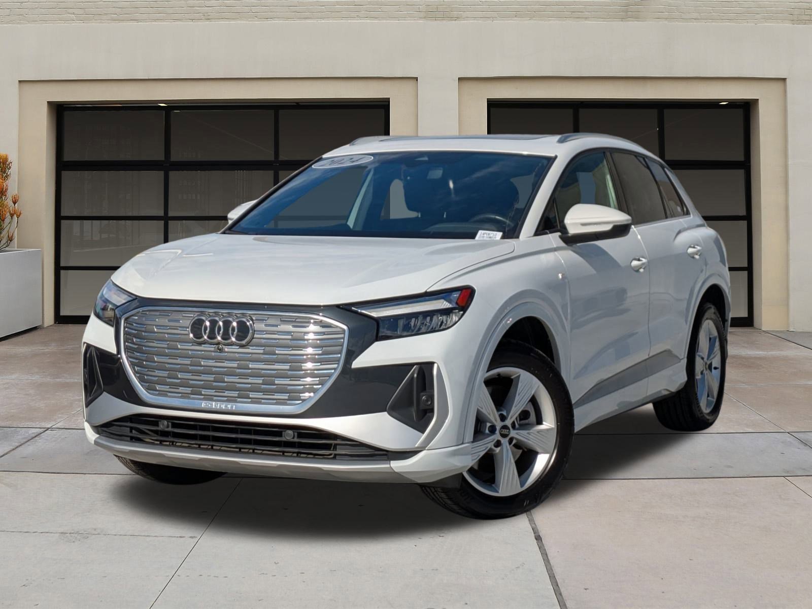 Used 2024 Audi Q4 e-tron Premium image 3
