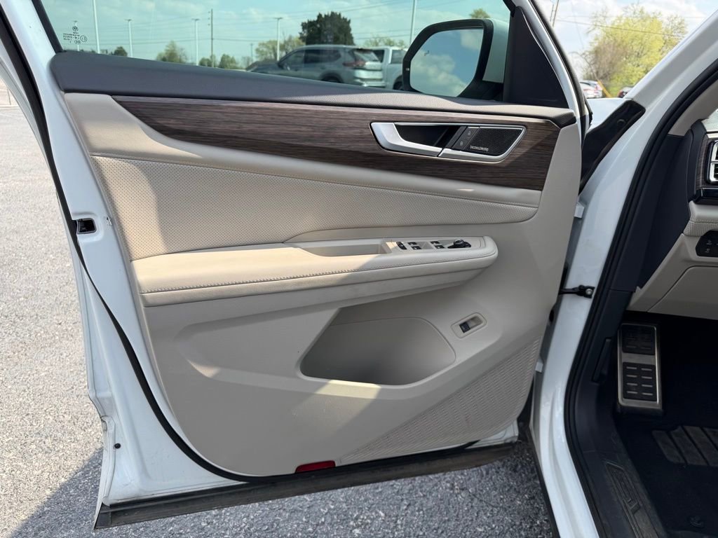 Used 2024 Volkswagen Atlas SEL Premium R-Line image 13