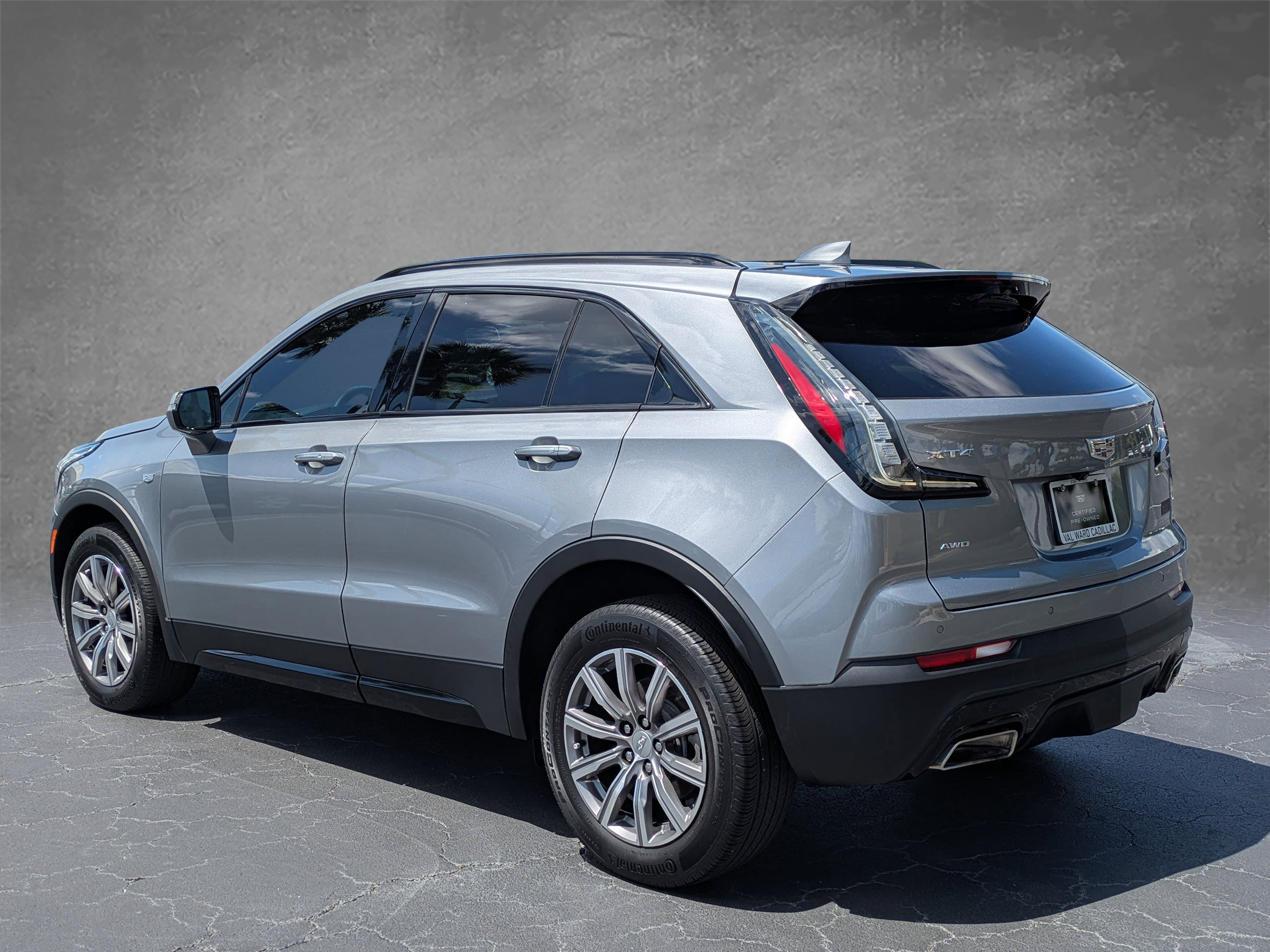 Certified 2023 Cadillac XT4 Sport AWD/4WD image 4