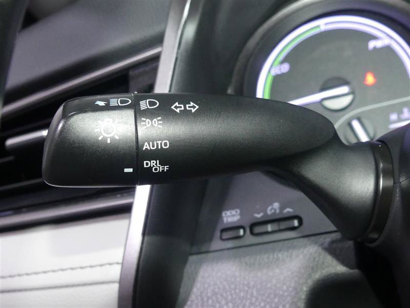 Used 2022 Toyota Camry SE w/ Cold Weather Package FWD image 34