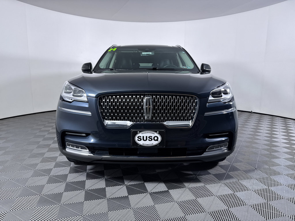 Used 2024 Lincoln Aviator Reserve w/ Equipment Group 201A AWD/4WD image 2