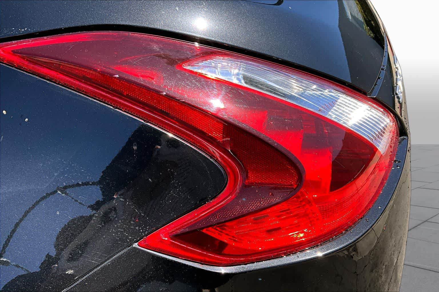 Used 2018 Nissan 370Z Touring Sport RWD image 28