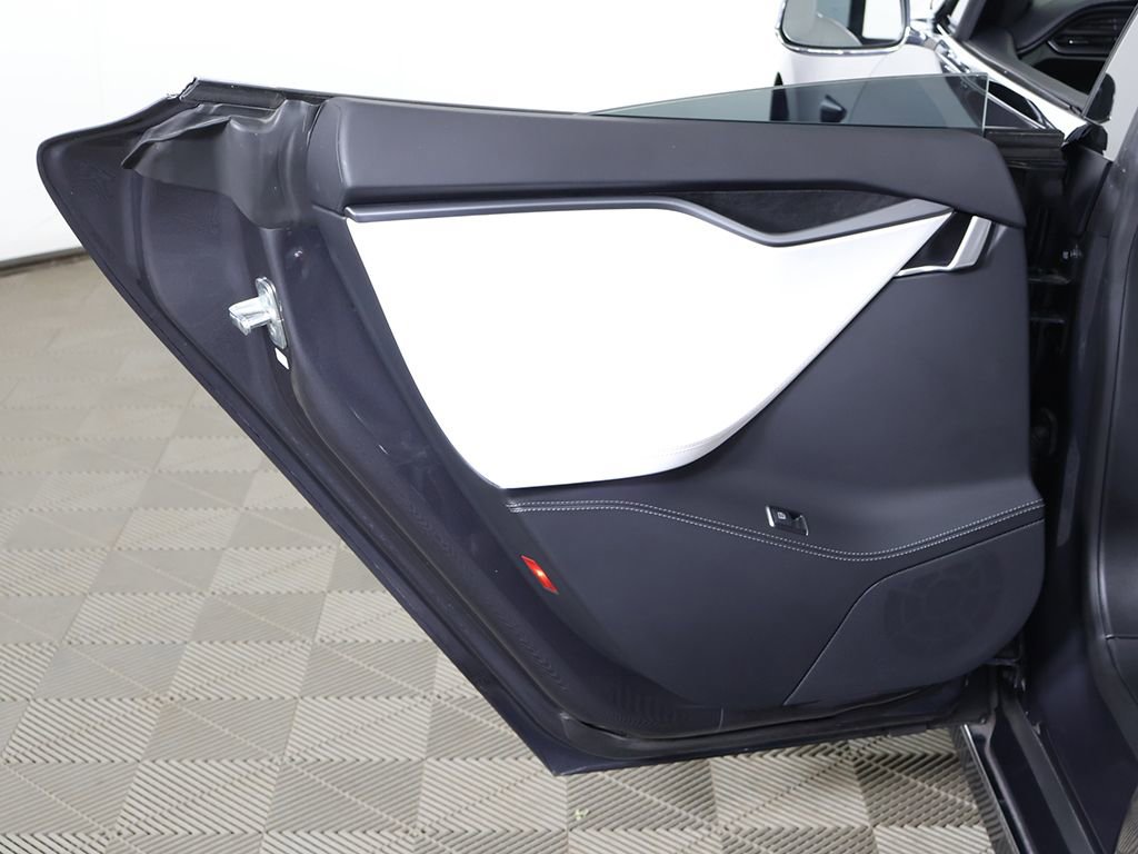 Used 2019 Tesla Model S 100D image 27