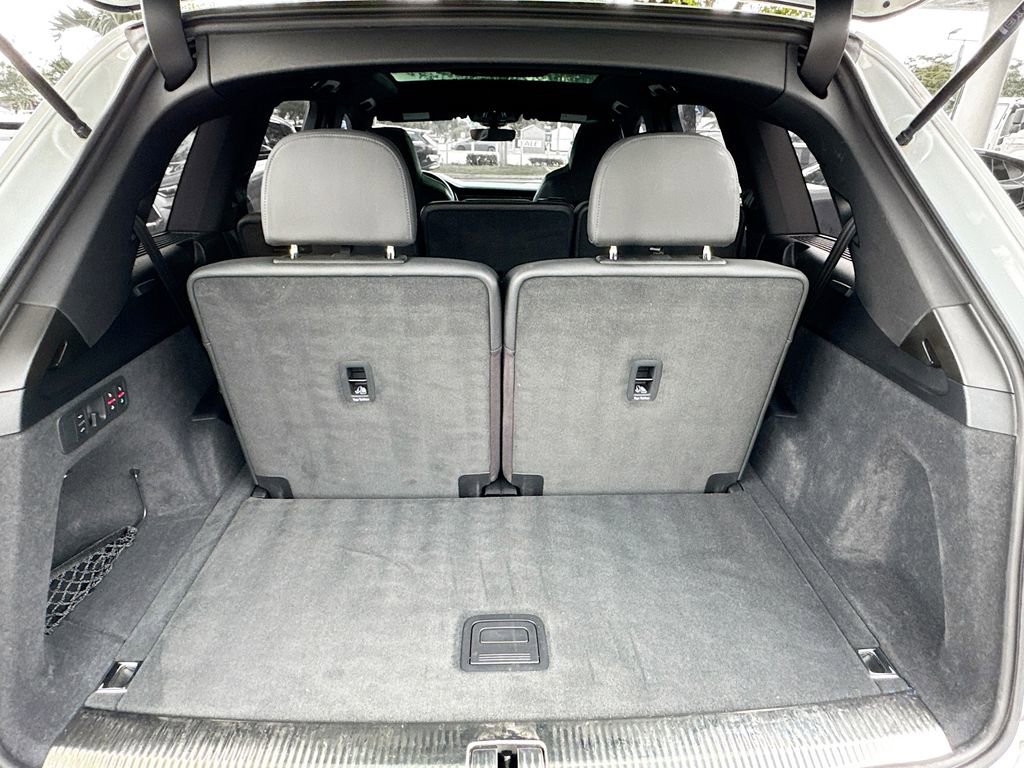 Used 2022 Audi SQ7 Prestige w/ Prestige Package image 29