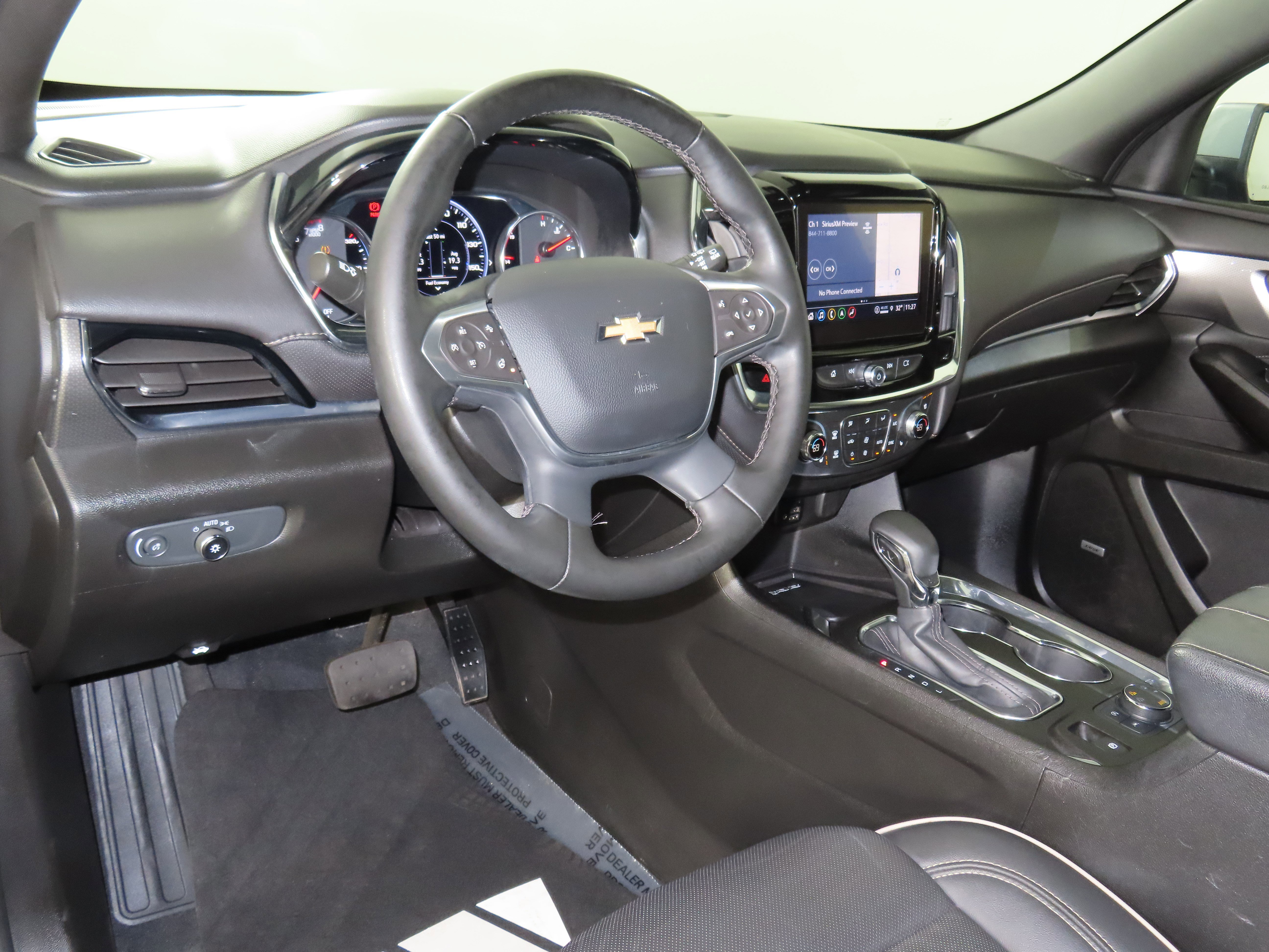 Used 2023 Chevrolet Traverse Premier AWD/4WD image 43