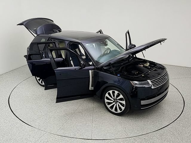 Certified 2025 Land Rover Range Rover SV AWD/4WD image 40