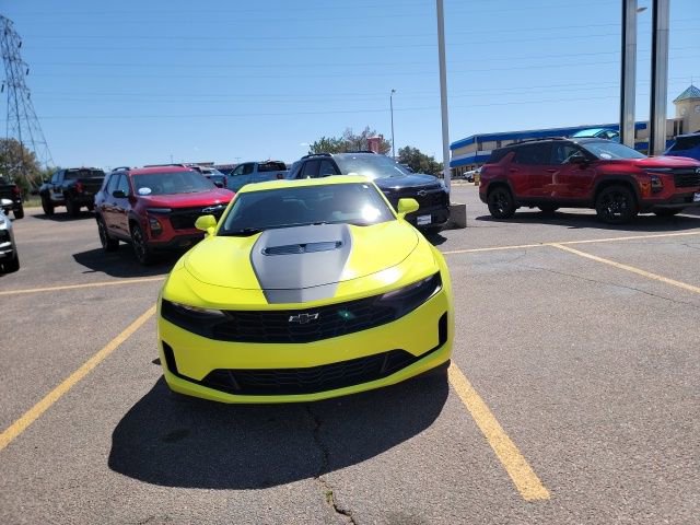Used 2020 Chevrolet Camaro LT RWD image 2