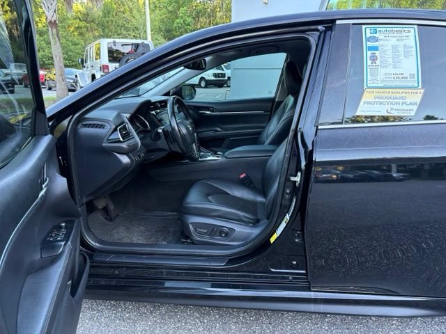 Used 2019 Toyota Camry XSE FWD image 11