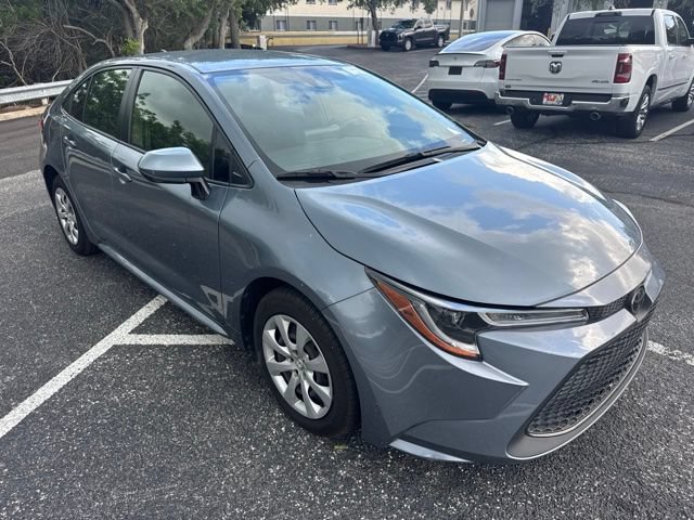 Used 2022 Toyota Corolla LE FWD image 3