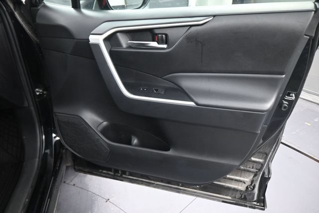 Used 2024 Toyota RAV4 XLE FWD image 13