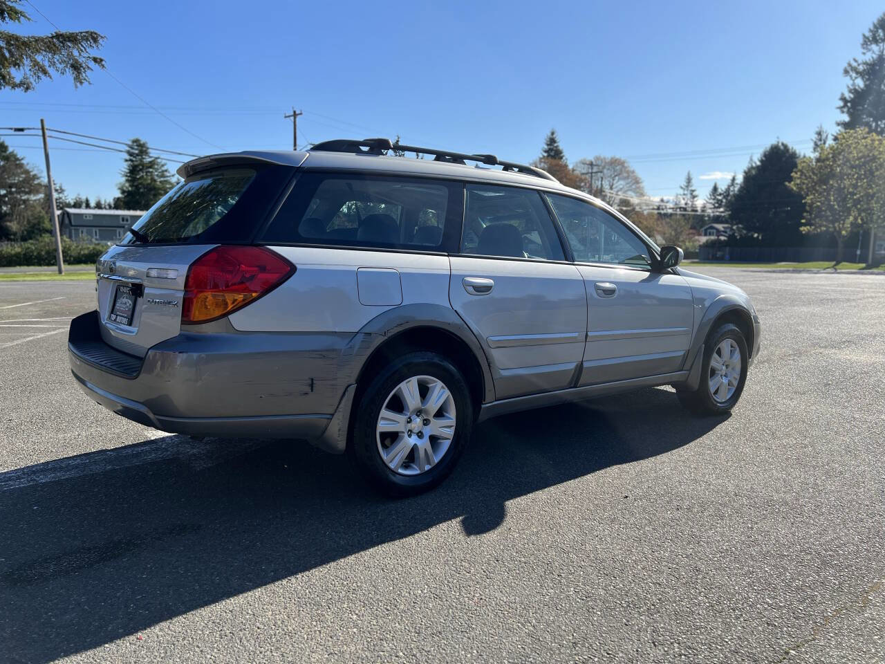 Used 2005 Subaru Outback 2.5i Limited AWD/4WD image 5