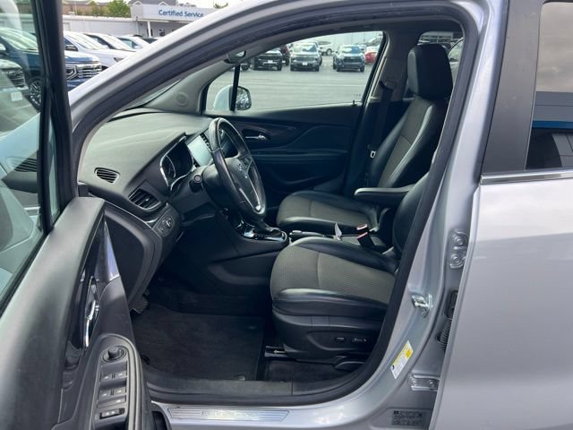 Used 2019 Buick Encore Sport Touring w/ Safety Package FWD image 13