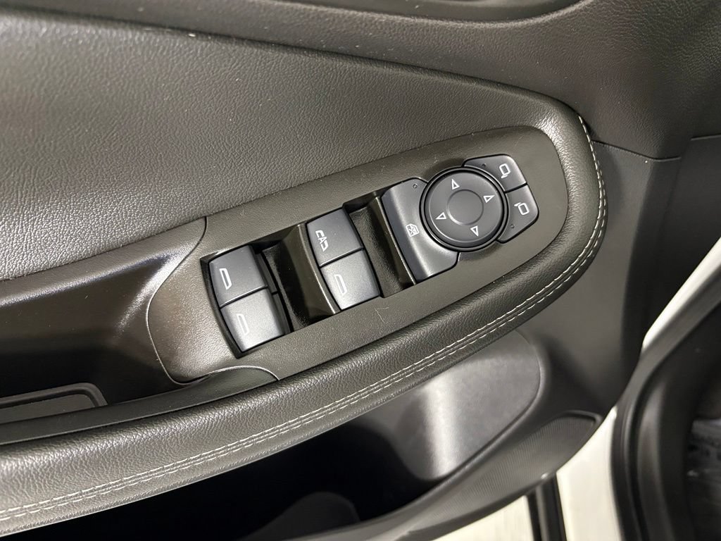 Certified 2024 Buick Encore GX Preferred w/ Comfort Package FWD image 19