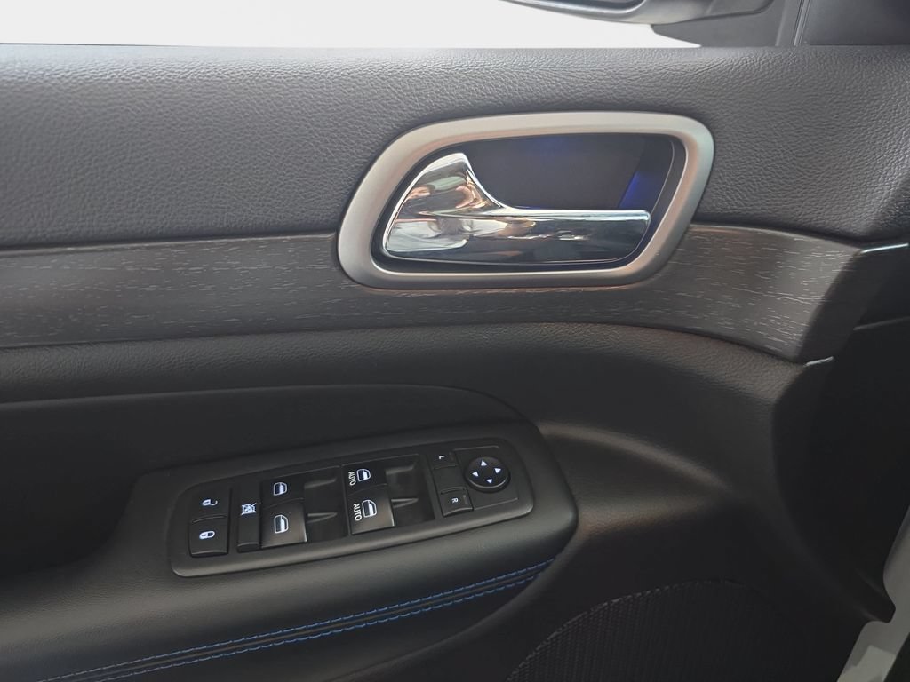 Used 2018 Jeep Grand Cherokee Laredo AWD/4WD image 28