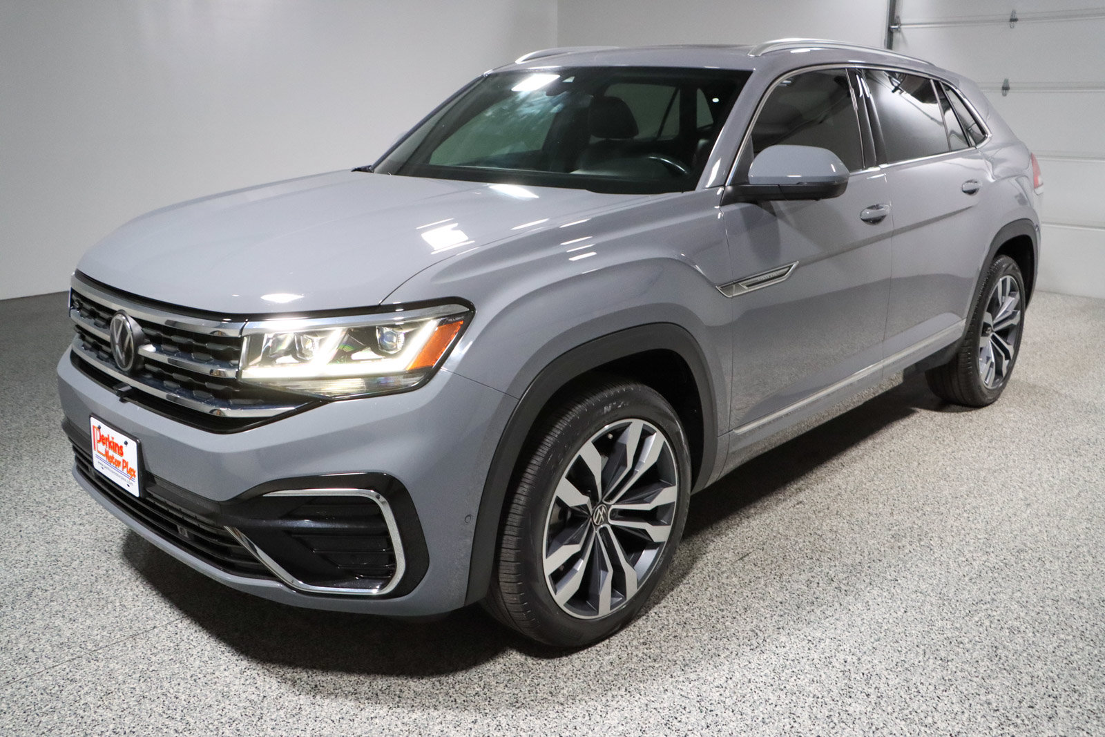 Used 2023 Volkswagen Atlas Cross Sport SEL Premium R-Line AWD/4WD image 34
