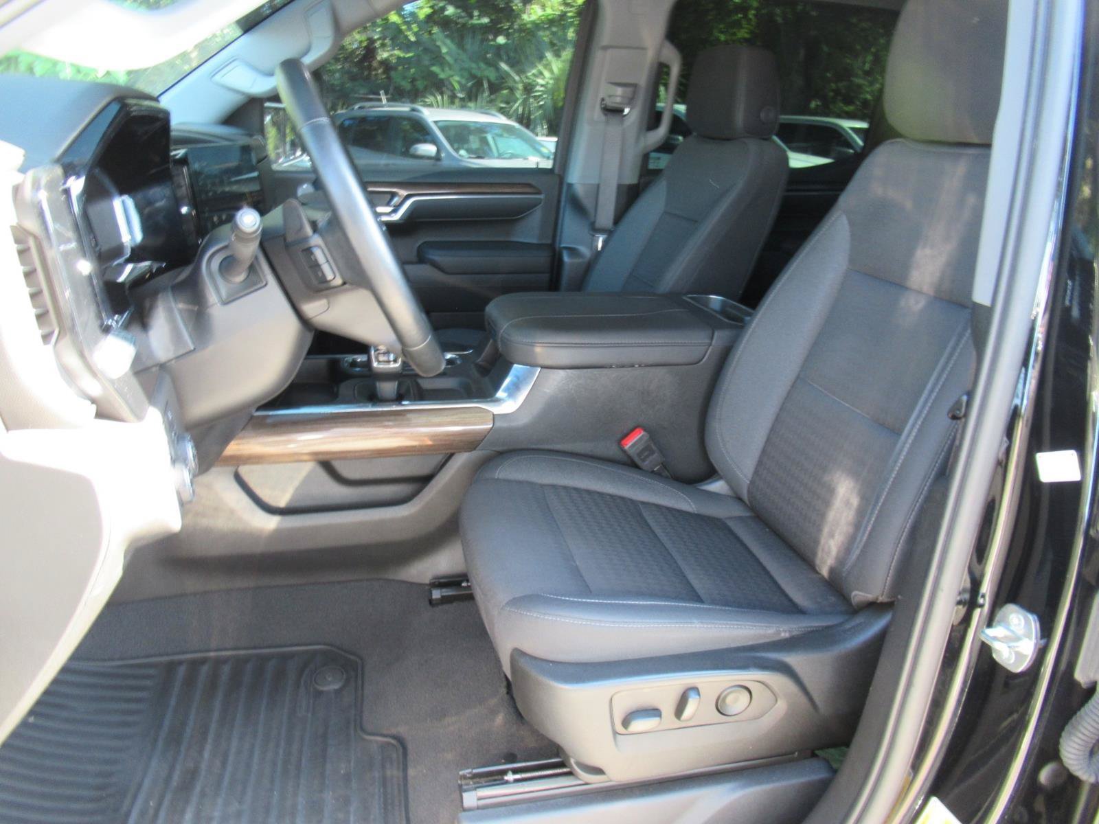 Used 2023 Chevrolet Silverado 1500 RST AWD/4WD image 20