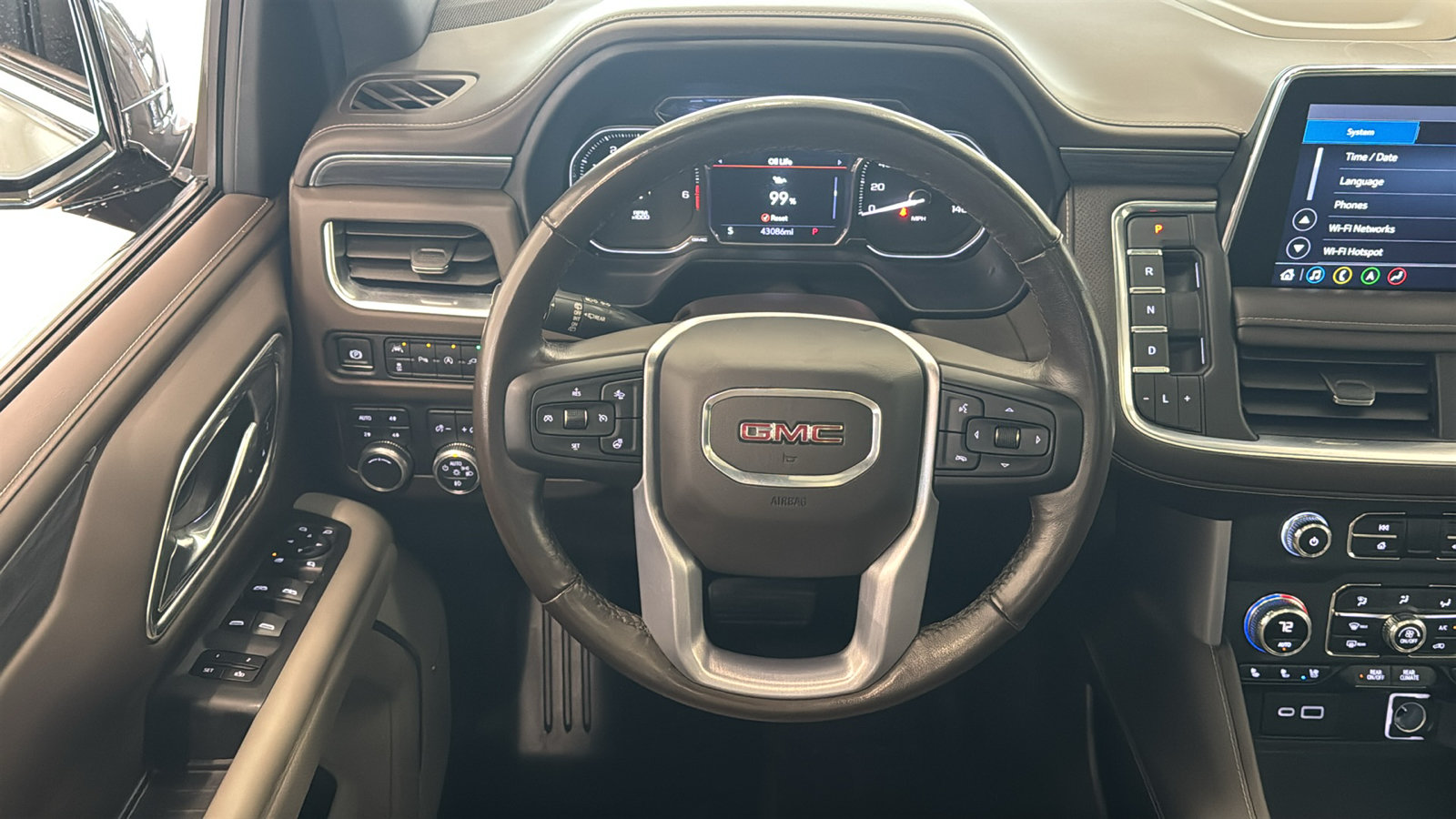 Used 2021 GMC Yukon SLT w/ SLT Luxury Plus Package AWD/4WD image 12