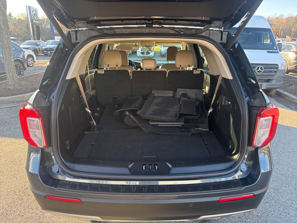 Used 2022 Ford Explorer XLT w/ Equipment Group 202A image 26